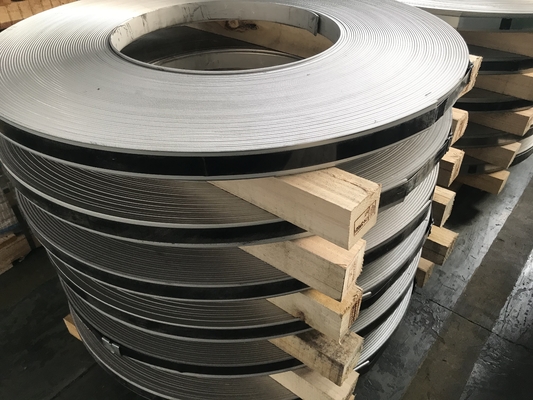 Bobinas de acero inoxidable 420B de banda estrecha laminada en caliente y recocida para bordes cortantes
